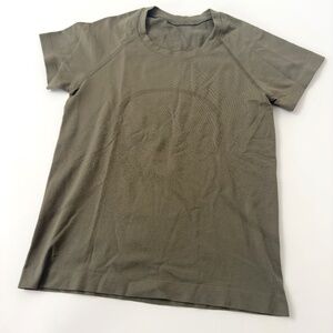 Lululemon Swiftly Tech Short-Sleeve Shirt 2.0 Waist Length - Army Green Size 4